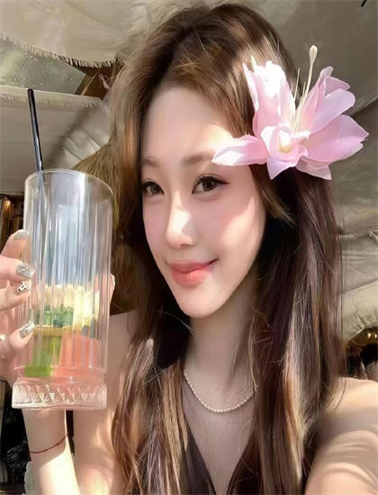 《都市笑口组搞笑片段！》欣赏指南：如何欣赏技术成就与创新突破 增强情感共鸣